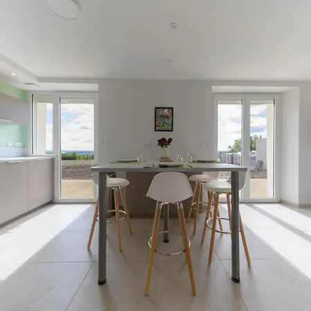 Penaud - Design Et Climatises A La Campagne Appartement Saulcet